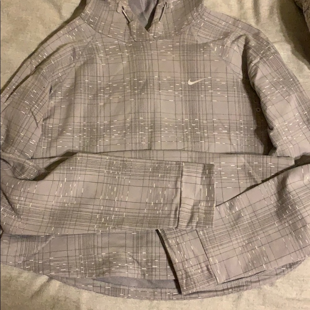 nike long sleeve with hood